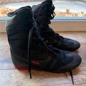 Gola Women's Black and Red High-Top Athletic Shoes